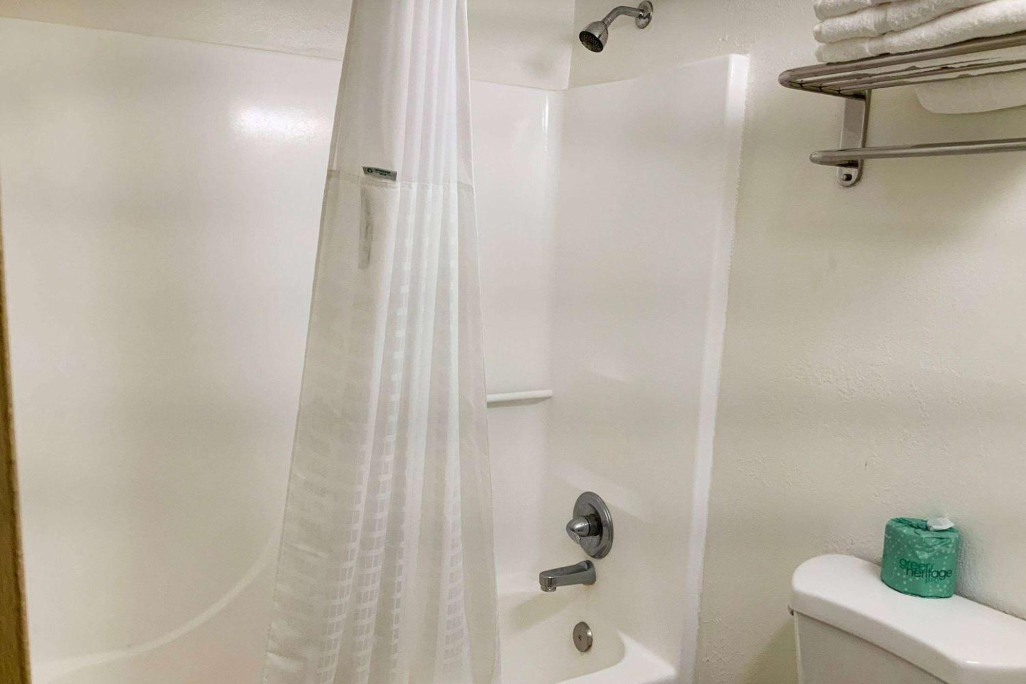 Days Inn By Wyndham Troy Il Ngoại thất bức ảnh